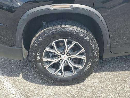 2024 GMC Acadia AWD AT4