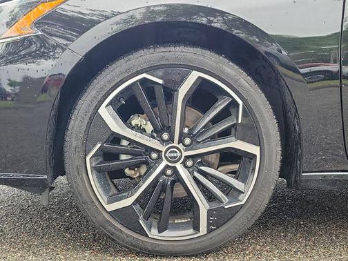 Super Black 2025 Nissan Altima SR AWD