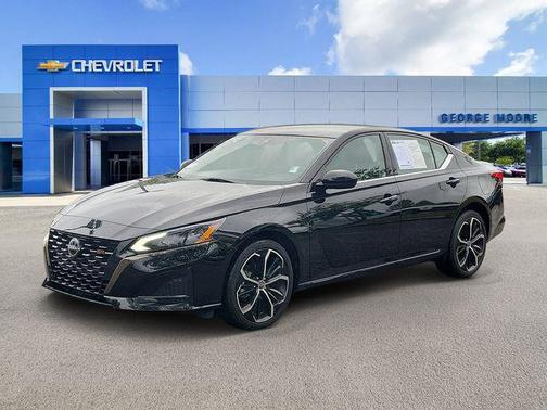 Super Black 2025 Nissan Altima SR AWD