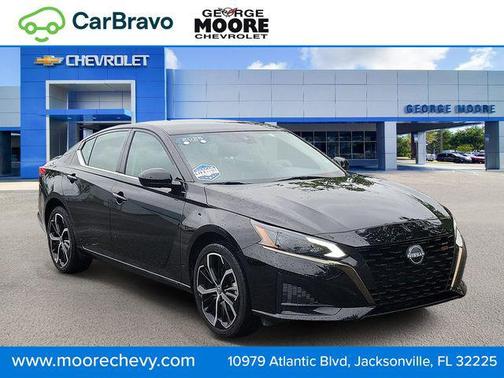 Super Black 2025 Nissan Altima SR AWD