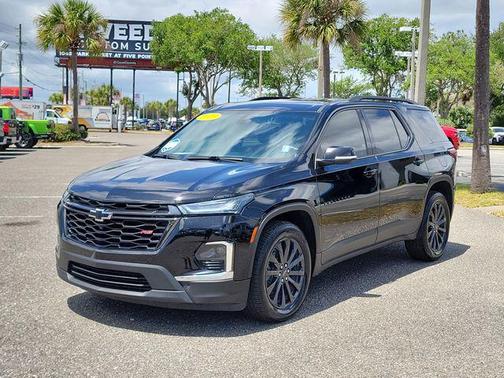 Mosaic Black Metallic 2023 Chevrolet Traverse RS