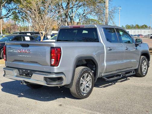 2024 GMC Sierra 1500 SLE