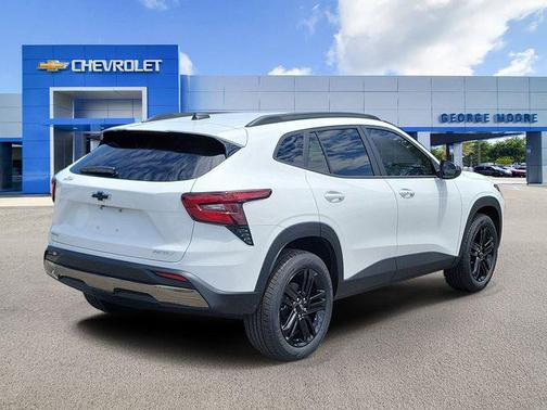 Summit White 2026 Chevrolet Trax FWD ACTIV