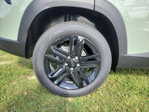 Cacti Green 2026 Chevrolet Trax FWD ACTIV