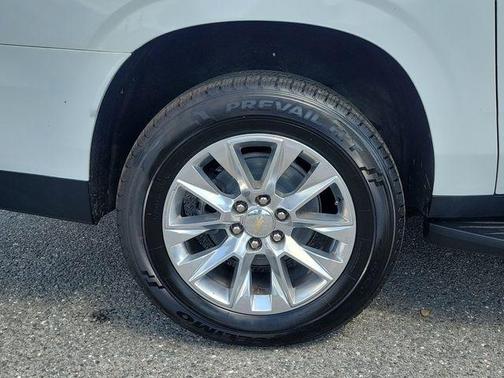 Summit White 2023 Chevrolet Suburban Premier