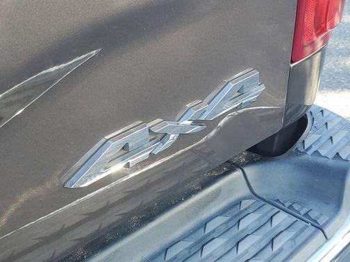 2019 RAM 3500 Laramie Crew Cab 4x4 8' Box