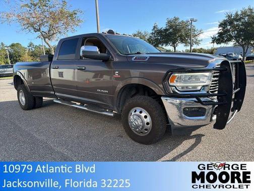 2019 RAM 3500 Laramie Crew Cab 4x4 8' Box