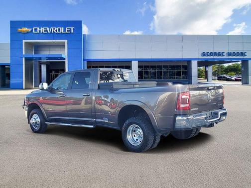 2019 RAM 3500 Laramie Crew Cab 4x4 8' Box