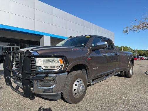 2019 RAM 3500 Laramie Crew Cab 4x4 8' Box