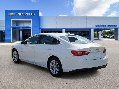 Summit White 2025 Chevrolet Malibu FWD 1LT