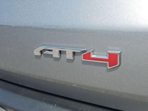 2024 GMC Acadia AWD AT4