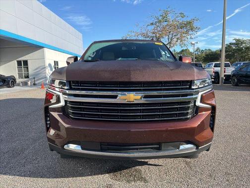 2023 Chevrolet Suburban LT
