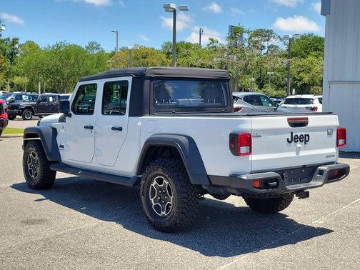 Bright White Clearcoat 2021 Jeep Gladiator Sport