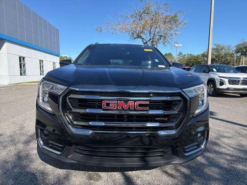 2024 GMC Terrain AWD AT4