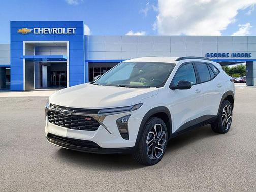 Summit White 2026 Chevrolet Trax FWD 2RS