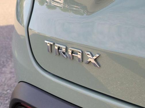Cacti Green 2026 Chevrolet Trax FWD ACTIV