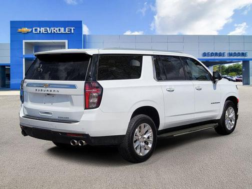 2023 Chevrolet Suburban Premier