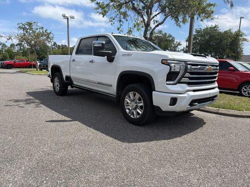 Iridescent Pearl Tricoat 2024 Chevrolet Silverado 2500 High Country