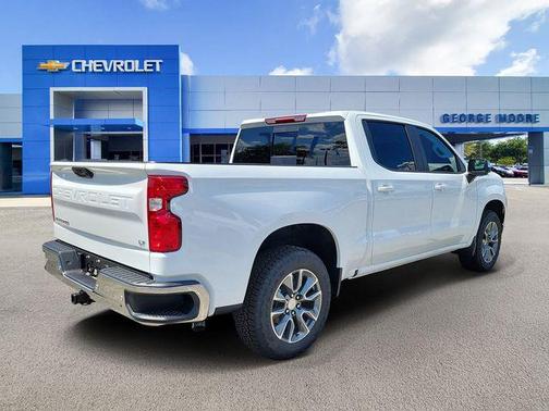 Summit White 2026 Chevrolet Silverado 1500 LT