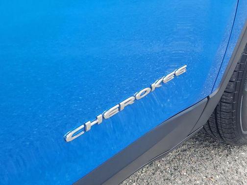 2022 Jeep Cherokee Latitude Lux