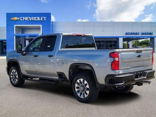 Sterling Gray Metallic 2026 Chevrolet Silverado 2500 Custom