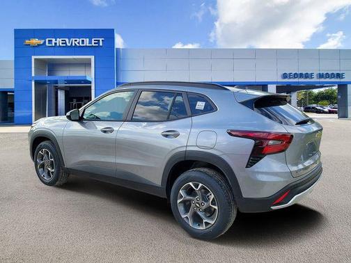 Sterling Gray Metallic 2026 Chevrolet Trax LT