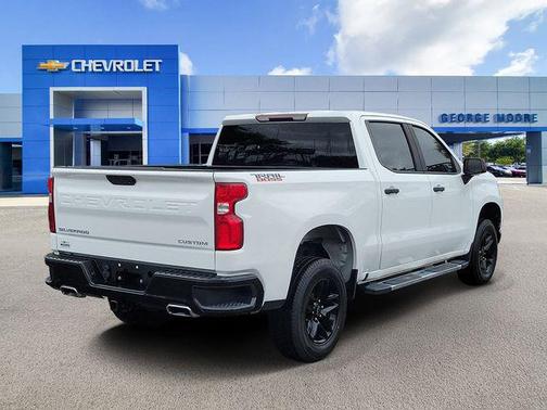 Summit White 2021 Chevrolet Silverado 1500 Custom Trail Boss