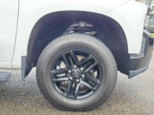 Summit White 2021 Chevrolet Silverado 1500 Custom Trail Boss