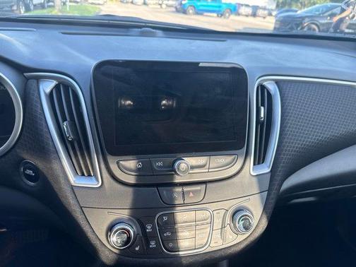 Sterling Gray Metallic 2025 Chevrolet Malibu FWD 1LT