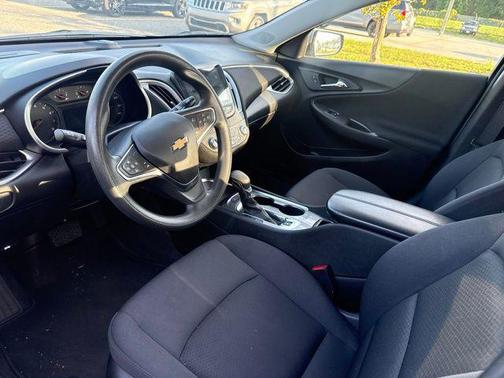Sterling Gray Metallic 2025 Chevrolet Malibu FWD 1LT