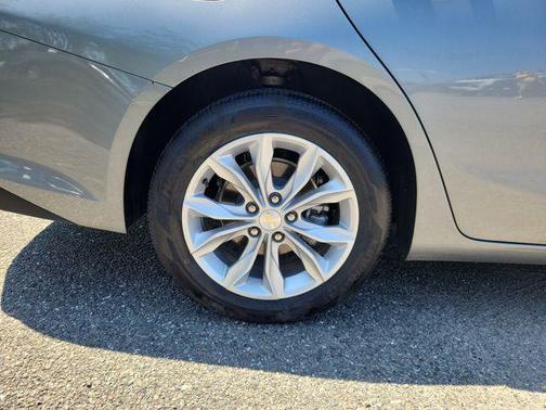 Sterling Gray Metallic 2025 Chevrolet Malibu FWD 1LT