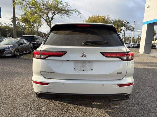 2023 Mitsubishi Outlander SE 2.5 2WD