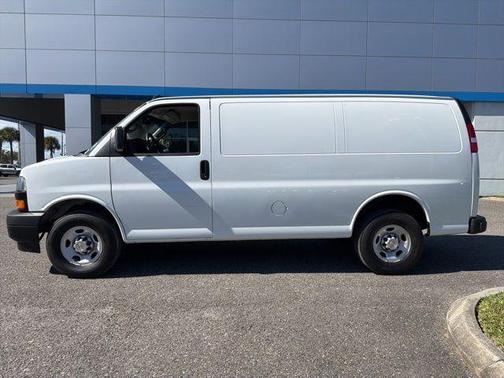 2024 Chevrolet Express 2500 RWD 2500 Regular Wheelbase WT