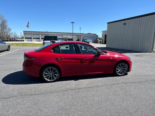 2024 Alfa Romeo Giulia Ti