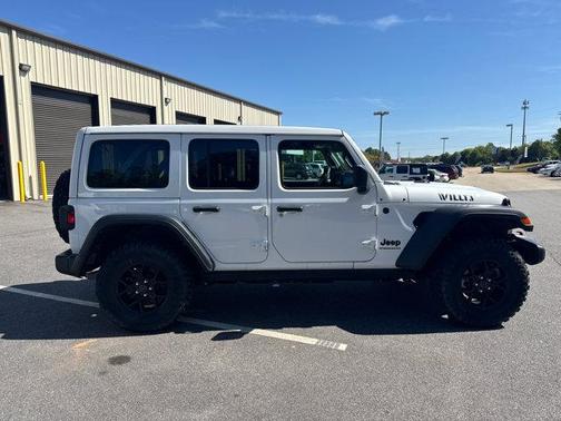 Bright White Clearcoat 2024 Jeep Wrangler Willys