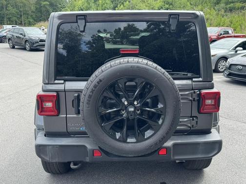 Granite Crystal Metallic Clearcoat 2025 Jeep Wrangler 4xe Sahara