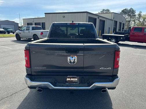 Granite Crystal Metallic Clearcoat 2026 RAM 1500 Big Horn/Lone Star
