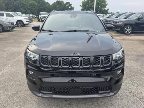 Diamond Black Crystal Pearlcoat 2026 Jeep Compass Sport