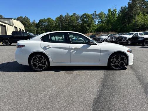Milano White 2025 Alfa Romeo Giulia AWD