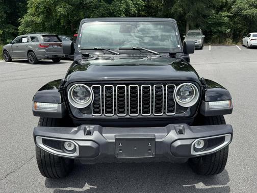 Black Clearcoat 2025 Jeep Wrangler 4xe Sahara
