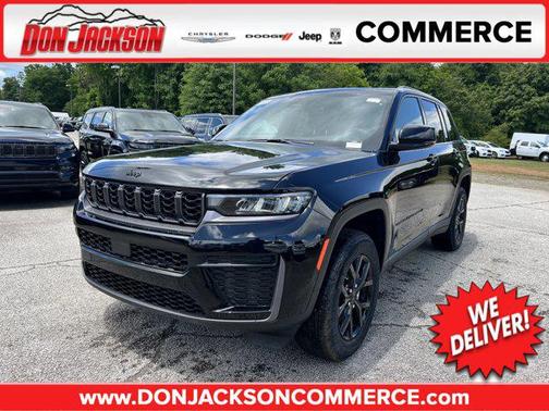 Diamond Black Crystal Pearlcoat 2026 Jeep Grand Cherokee Altitude