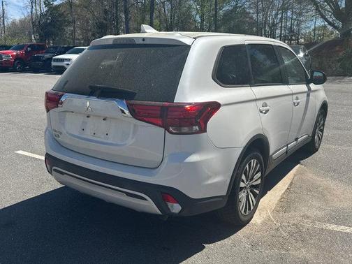 2020 Mitsubishi Outlander ES
