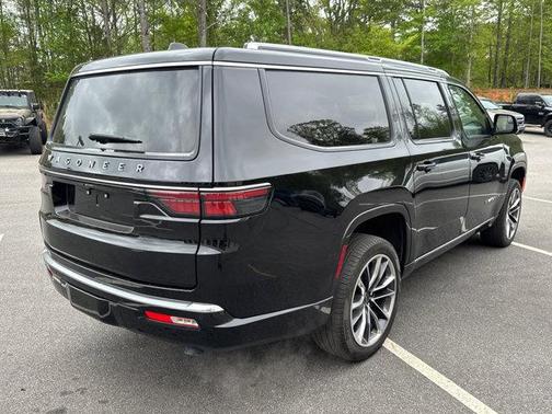 Diamond Black Crystal Pearlcoat 2025 Jeep Wagoneer L Series III 4x4