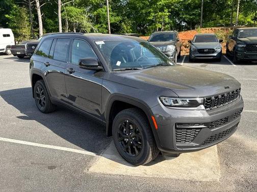 Baltic Gray Metallic Clearcoat 2026 Jeep Grand Cherokee Altitude