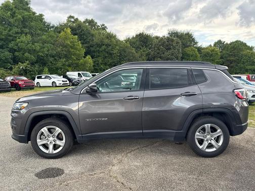 Gray 2024 Jeep Compass Latitude