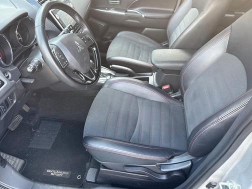 Alloy Silver Metallic 2024 Mitsubishi Outlander Sport 2.0 ES
