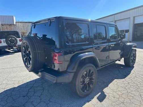 2025 Jeep Wrangler 4xe Sahara