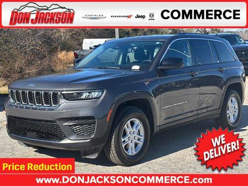 Baltic Gray Metallic Clearcoat 2024 Jeep Grand Cherokee Laredo