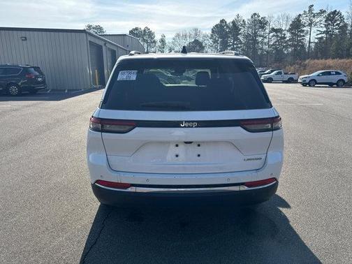 2024 Jeep Grand Cherokee Laredo