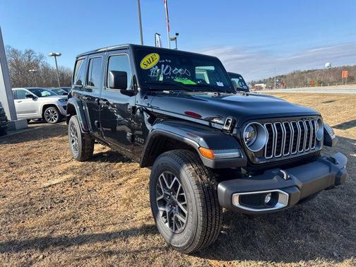 2025 Jeep Wrangler 4-Door Sahara 4x4